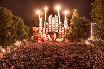 Photo: Lovefest