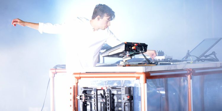 Flume/ Photo: Facebook @flumemusic