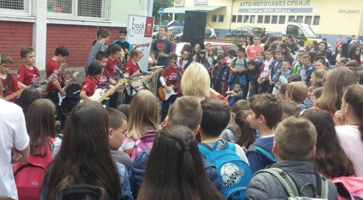 Gitarom kroz škole/Photo: Rok Planeta, Dragan Paunović