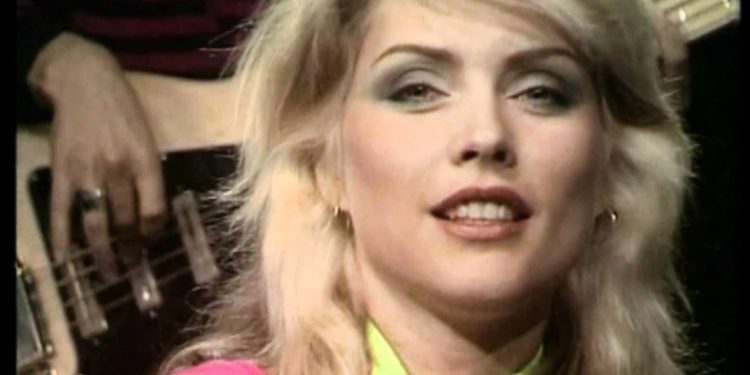 Debi Heri/Photo: YouTube printscreen