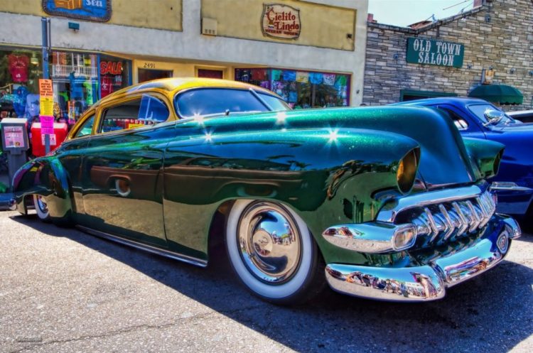 Retro cars/Photo: twitter@bieberiso74
