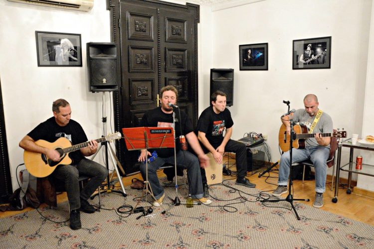 Stare kuke/ Photo: Facebook @drugastranaracunara (Wood RS)