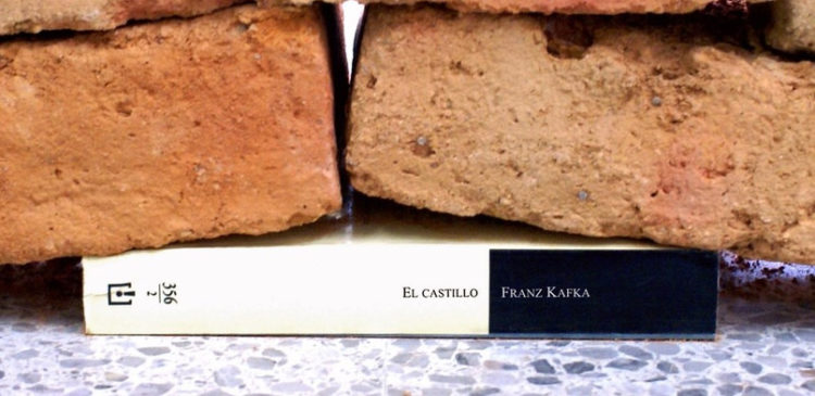 Knjiga "Zamak", Franc Kafka/Photo: Twitter printscreen