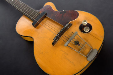 Hofner Club 40/Photo: allfamousguitars.com