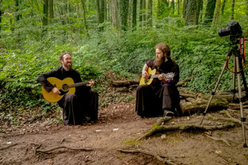 Monah Teofil i jeromomah Petar/Photo: headliner.rs