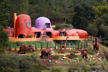 Flintstones house/Photo: ZouTube printscreen