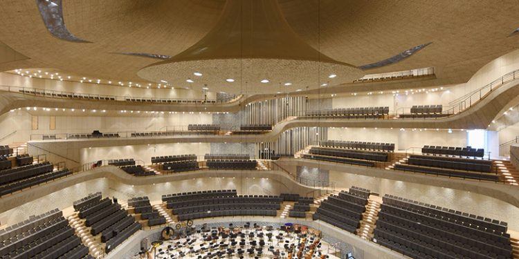 Hamburg : Baustelle Elbphilharmonie . Probe , Probenpremiere in Gro§en Saal , NDR Elbphilharmonie - Orcherster