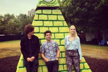 London Grammar/ Photo: Facebook @londongrammar