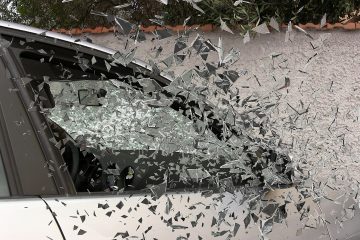 car-accident-337764_1280