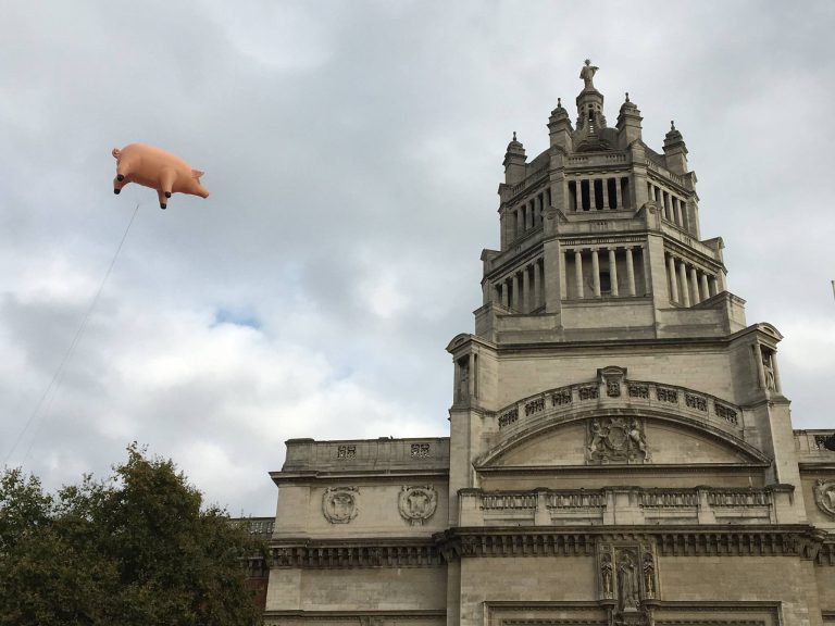 Ružičasto prase nad Londonom… Otvara se izložba posvećena Pink Floydu