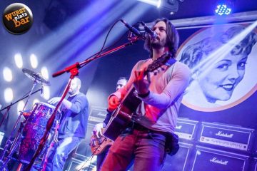 Gitarnet Groove Szstem/Photo> P{omo