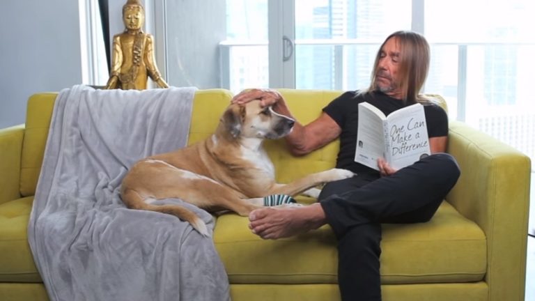 Budite osoba koju vaš pas vidi u vama… Poručuju Igi Pop i Nik Kejv u novoj PETA reklami