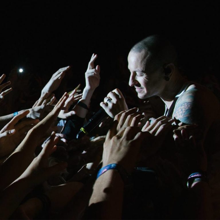 Pismo Linkin Parka Česteru Beningtonu: Smešni, ambiciozni, kreativni glas u sobi je utihnuo…