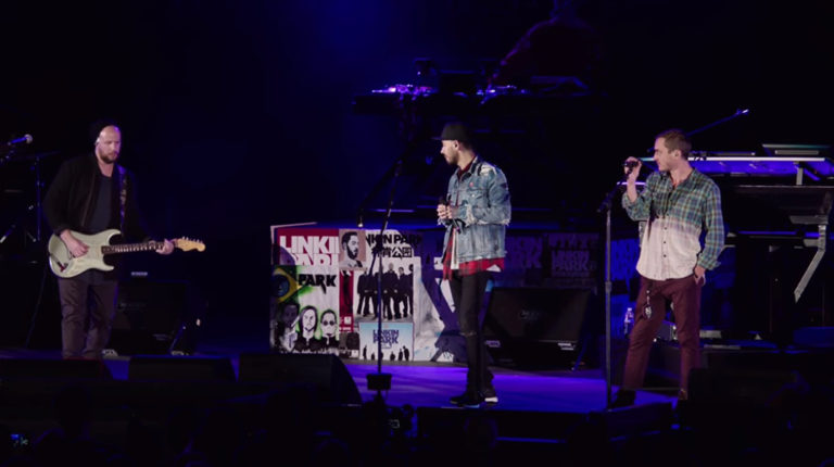 Linkin Park objavljuju “novu” pesmu s pokojnim Česterom Beningtonom pred mikrofonom…