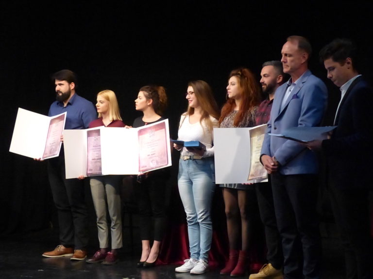 Završen 3. Štrih fest… Nagrade i predstava “Dobri čovek” za kraj pozorišnog festivala u KC Čukarica