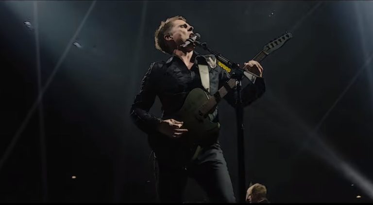 Muse objavili live video za pesmu “Psycho”