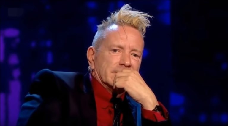 Sex Pistols se opet svađaju… Džoni Roten optužio ostale da hoće da zarade na kraljičinoj smrti