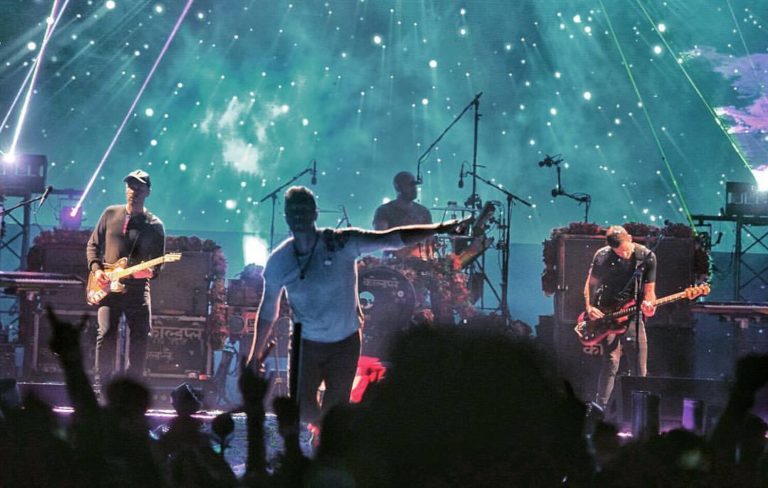 Coldplay objavili live video za “Fix You” i koncertni film “A Head Full Of Dreams”