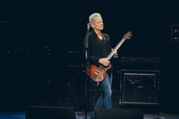 Lindzi Bakingem/Photo: facebook@lindseybuckingham
