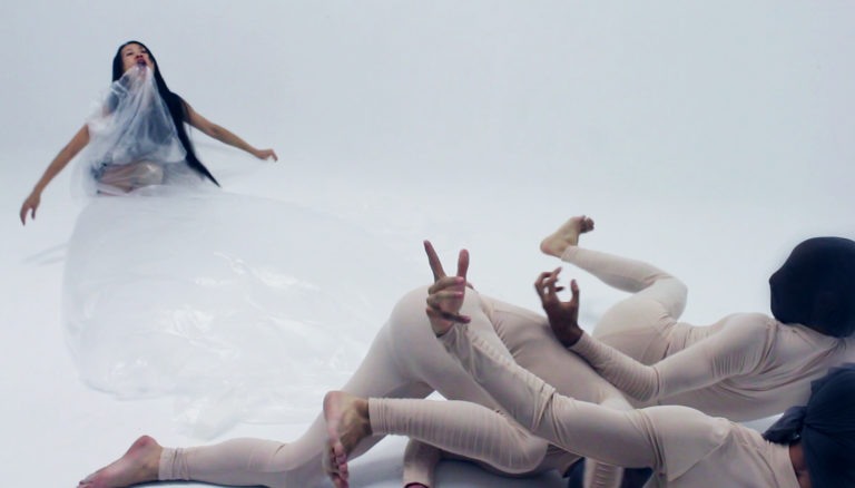 Šta nas čini ljudima? “Vrli novi svet”, plesno-dramska predstava premijerno 4. decembra u Madlenianumu