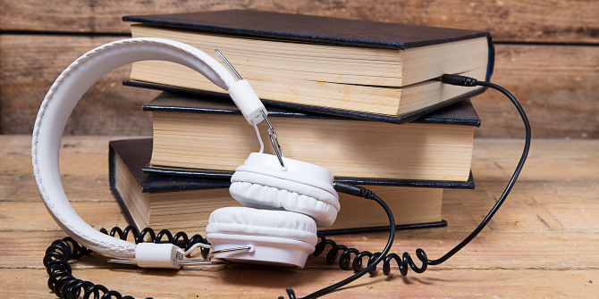OVO JE SKROZ BEZVEZE… Audio knjige su “IN”… sve manje čitamo, sve više slušamo