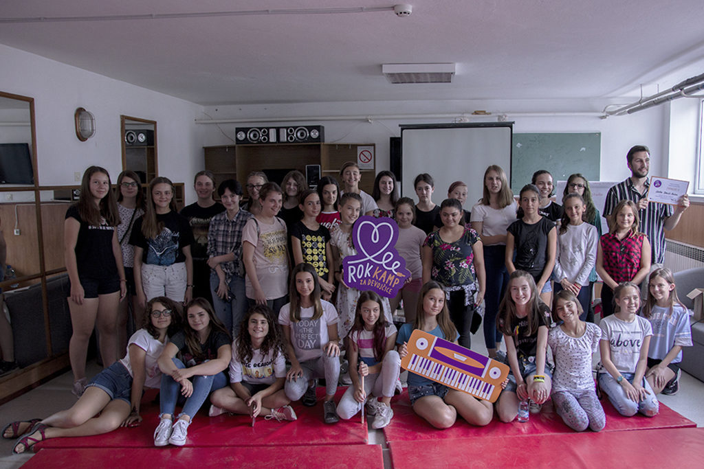 Rok kamp za devojčice/ Photo: Promo (AleX)
