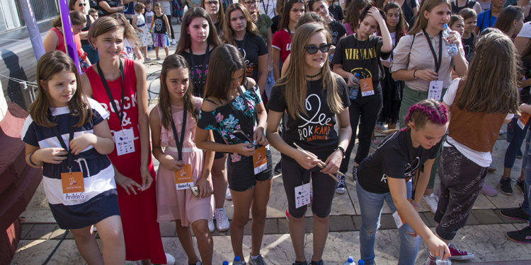 Rok kamp za devojčice/ Photo: Promo (AleX)
