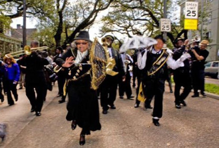 Da li znate kako izgleda džez sahrana? Stari kreolski ritual u Nju Orleansu u kojem mrtvi idu na “poslednju vožnju slobode”
