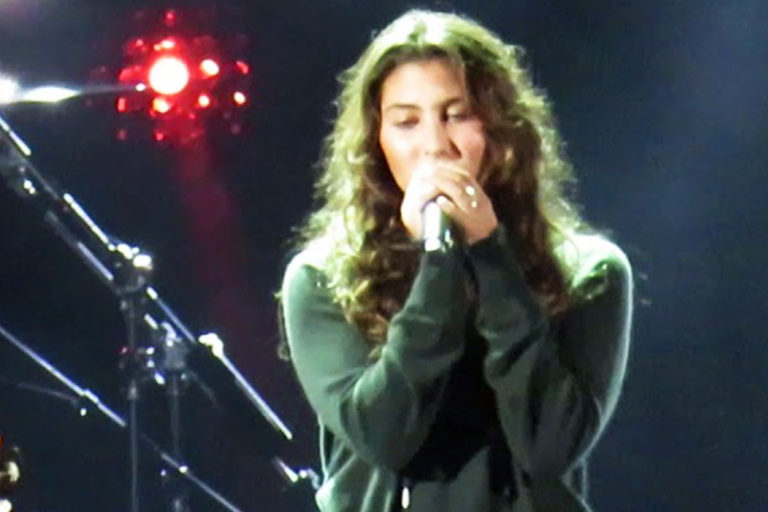ONA IMA SAMO 15… Ćerka Krisa Kornela objavila svoj prvi singl
