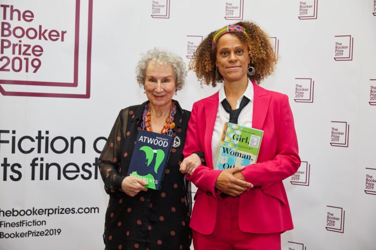 PRESEDAN… Bukerovu nagradu za 2019. “podelile” Margaret Atvud i Bernandin Evaristo