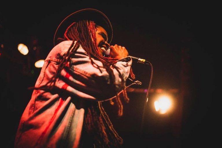 Afrička soul i hip-hop lirika u Amerikani… Akua Naru je ponovo u Beogradu