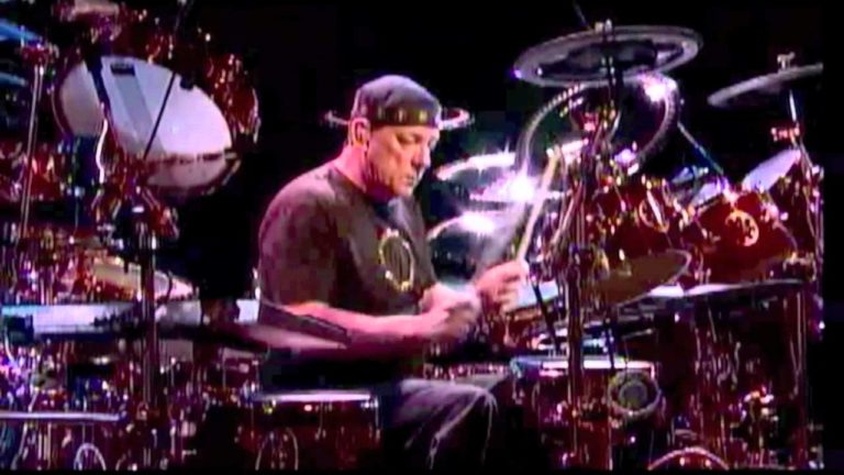 Nil Pert, legendarni bubnjar grupe Rush, preminuo posle borbe s teškom bolešću
