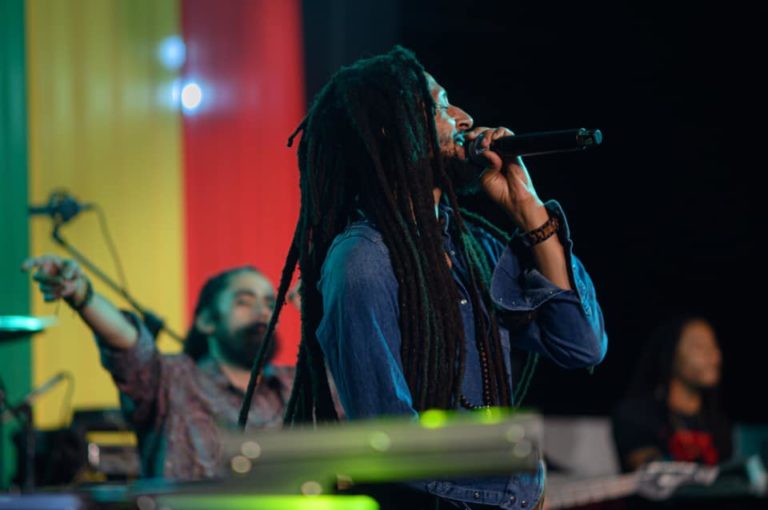Džulijan Marli u Nišu… Sin legende reggae muzike zatvara Nišvil