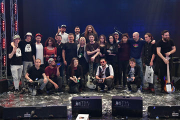 Laureati 5 Bunt rok festivala sa autorkom i delom produkcionog tima festivala/Photo: Goradn Jović
