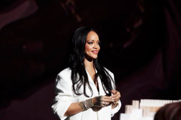 Rijana/Photo/facebook@rihanna
