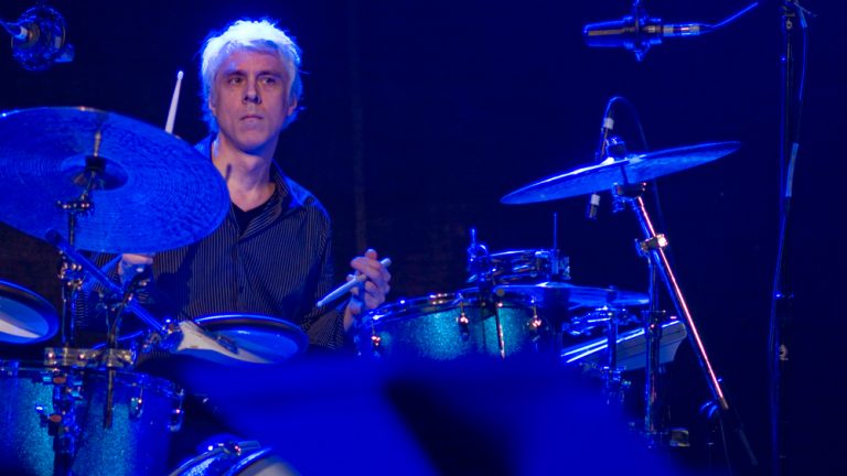 Preminuo Bil Riflin, bubnjar koji je svirao sa R.E.M., Ministry, Nine Inch Nails, King Crimson…