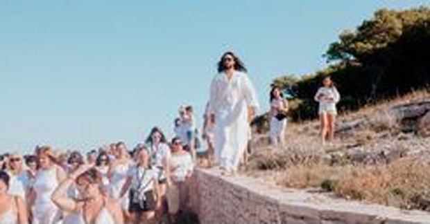 Da, ovo je kult… Džared Leto utripovao da je Isus i vodi sektu na ostrvu u Hrvatskoj?