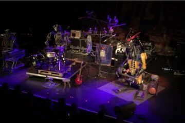 One Love Machine/Photo: YouTube printscreen