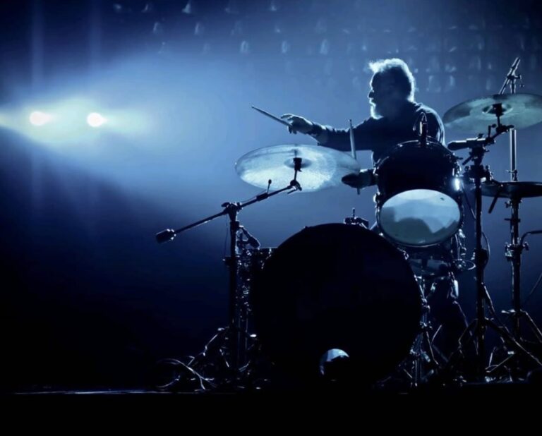 Bubnjar Queena Rodžer Tejlor objavio animirani sppot za svoj novi solo singl “Isolation”