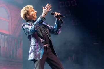 Beri Menilou/Photo: @barrymanilow
