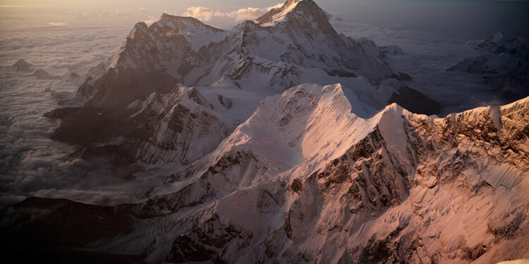 A view from the push to the summit. (National Geographic/Renan Ozturk)