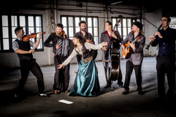Barcelona Gipsy balKan Orchestra/ Photo: Promo