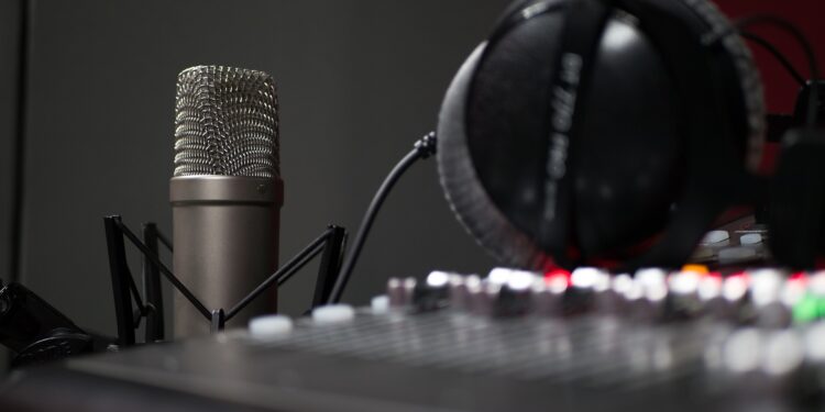Studio, mikrofon/Photo: Pixabay