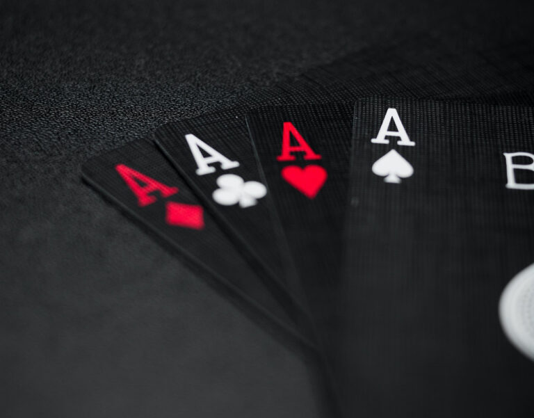 Pokeraši odabrali… Evo koja je najbolja kockarska pesma svih vremena