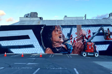 Edi Van Hejlen. mural/Photo: Guitar Center