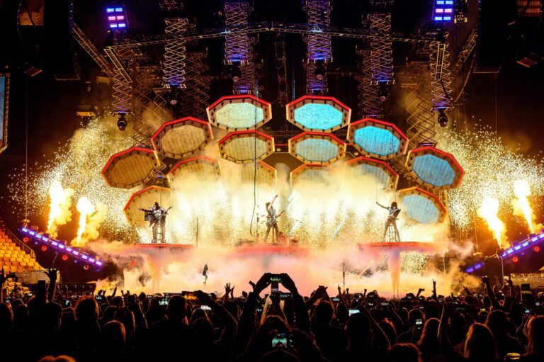 Kiss na novogodišnjem koncertu u Dubaiju oborili dva Ginisova rekorda, čeka se potvrda za treći
