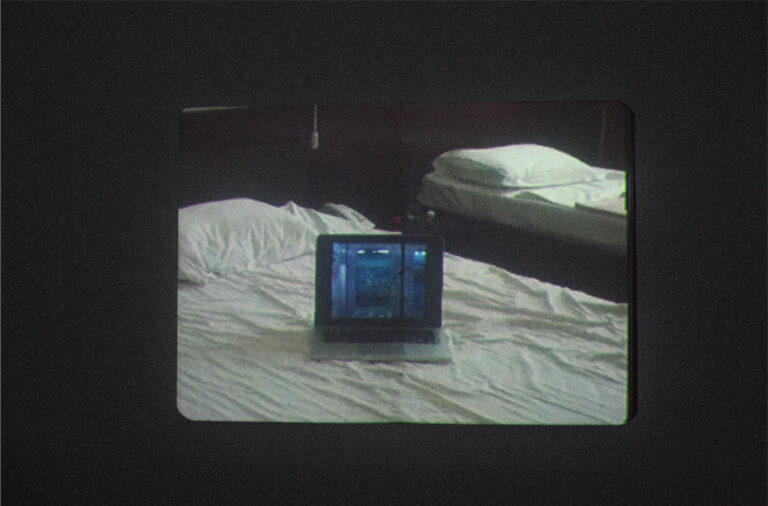 “Kupine, noću”… Izložba video minijatura Mie Ćuk u Galeriji DOB-a