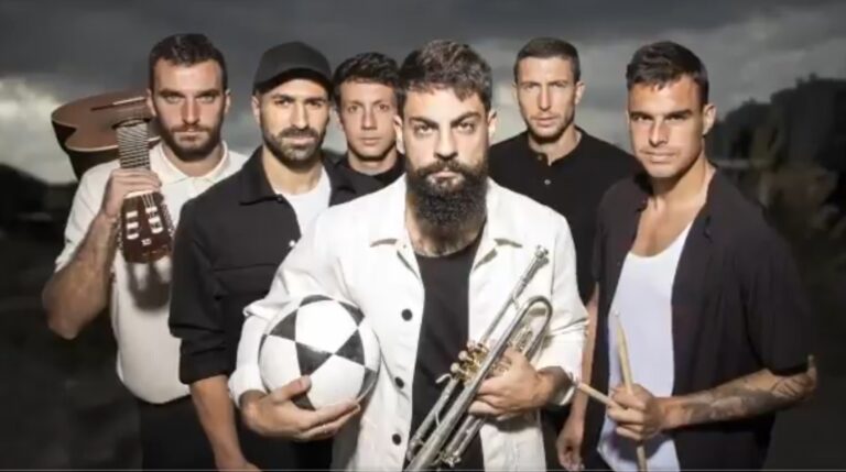 Rokenrol i fudbal… to je ta tajna veza: Fudbaleri Atletika iz Bilbaoa osnovali bend, evo kako zvuče…