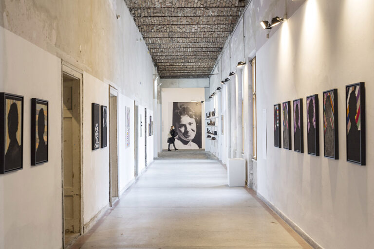“Refleksije”… Otvorena izložba radova Mire Brtke u Muzeju grada Beograda