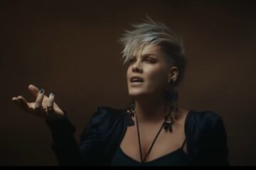 Pink/Photo: YouTube printscreen
